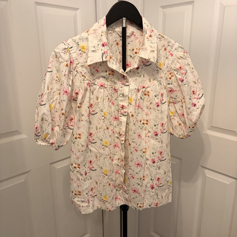 Crown‎ & Ivy Floral Puff Sleeve Button Front Blouse Med Grandmillennial Coastal